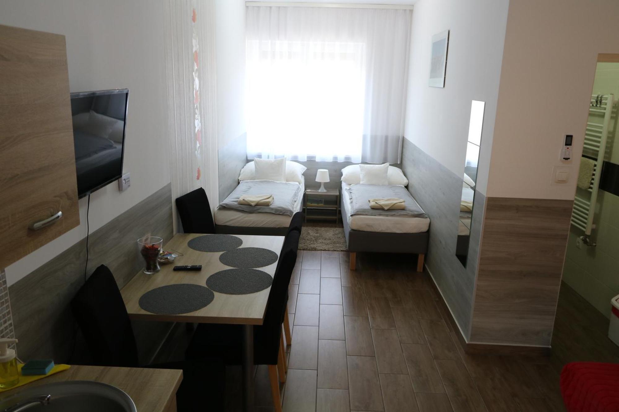 Hortobagyi Kemences Vendeghaz Apartment ภายนอก รูปภาพ