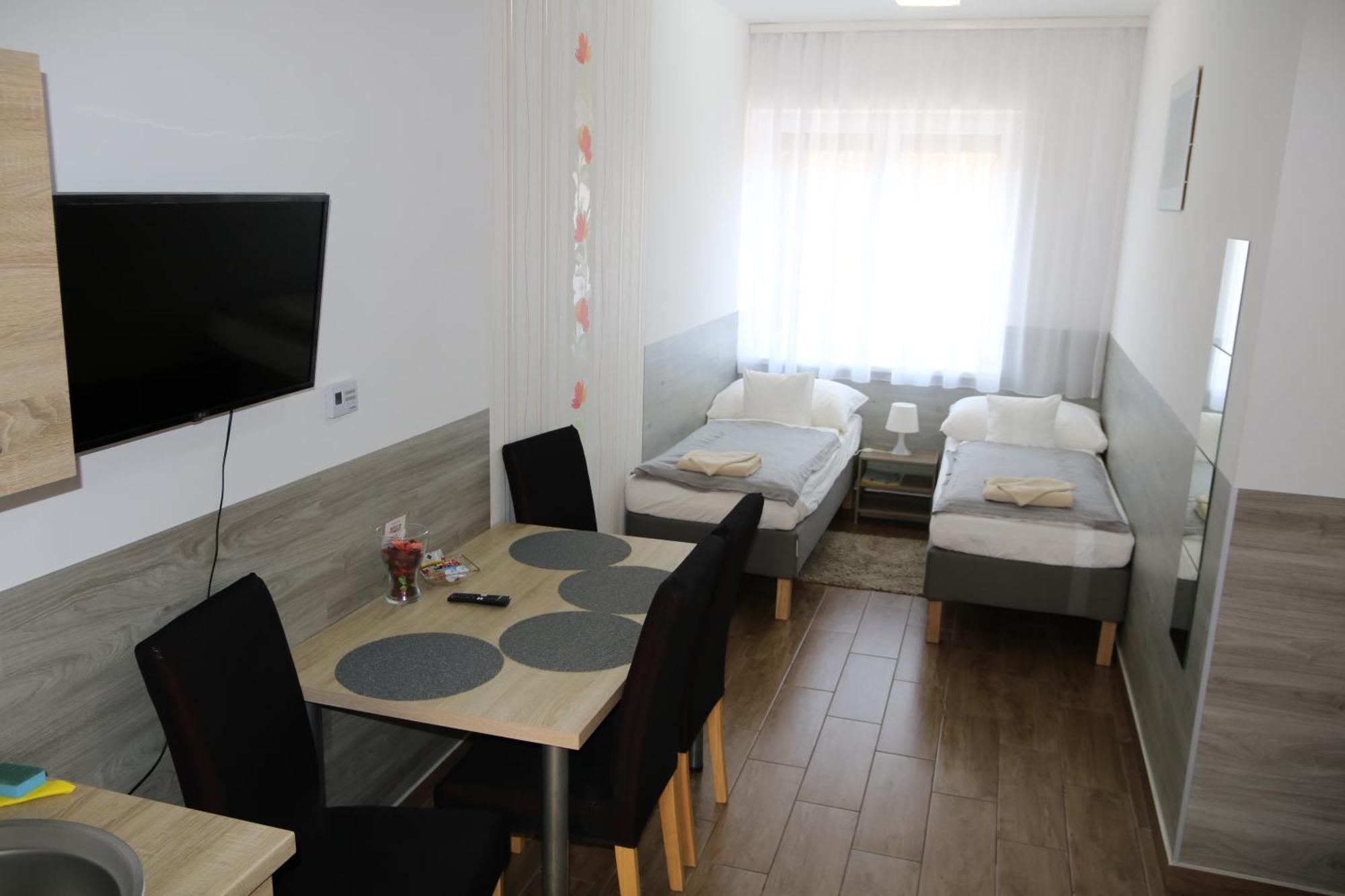 Hortobagyi Kemences Vendeghaz Apartment ภายนอก รูปภาพ