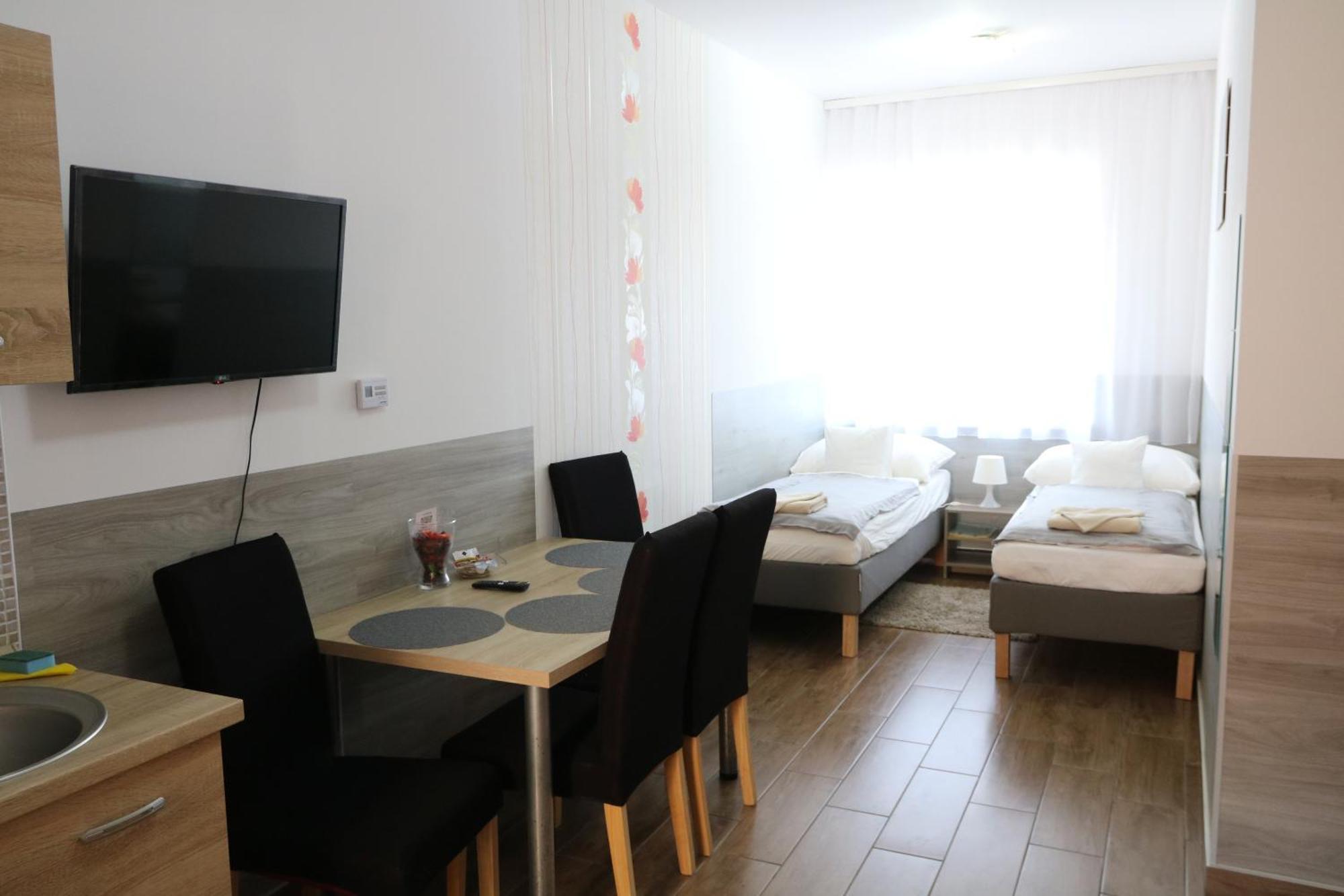 Hortobagyi Kemences Vendeghaz Apartment ภายนอก รูปภาพ